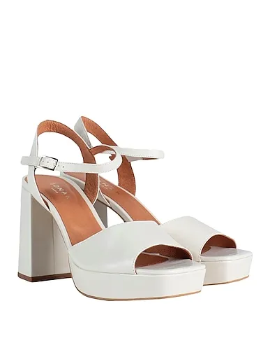https://images.styletyx.com/images/ivory-sandals-jonak-13240288_4.webp