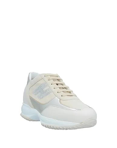 https://images.styletyx.com/images/ivory-sneakers-hogan-1469386_2.webp