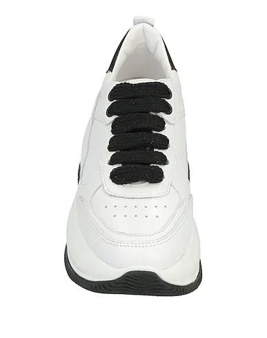 https://images.styletyx.com/images/ivory-sneakers-hogan-3258213_4.webp