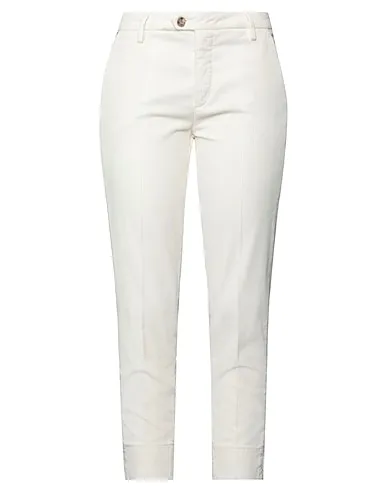 https://images.styletyx.com/images/ivory-velvet-casual-pants-bonheur-1006853129_1.webp