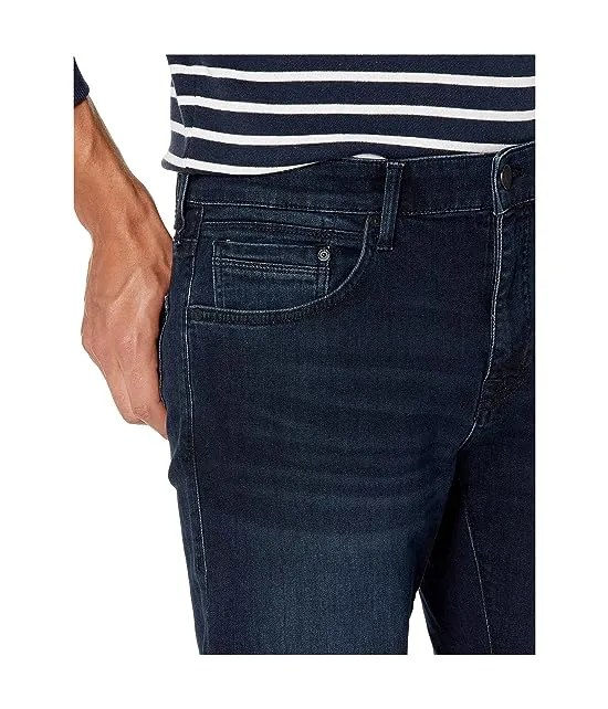 https://images.styletyx.com/images/jake-regular-rise-slim-leg-in-deep-blue-black-williamsburg-mavi-jeans-13642567_4.webp