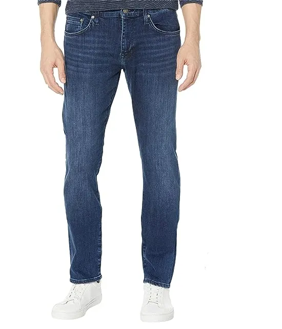https://images.styletyx.com/images/jake-slim-straight-in-dark-brushed-supermove-mavi-jeans-3119912_1.webp
