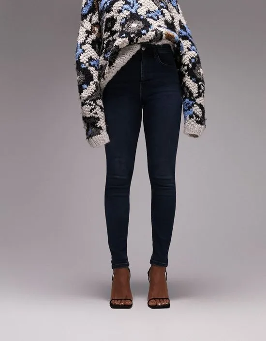 https://images.styletyx.com/images/jamie-jeans-in-blue-black-topshop-hourglass-3014274_1.webp