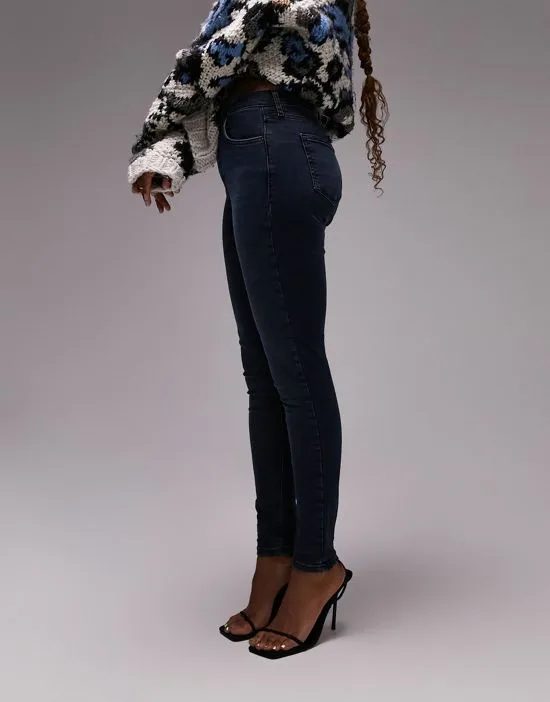 https://images.styletyx.com/images/jamie-jeans-in-blue-black-topshop-hourglass-3014274_4.webp
