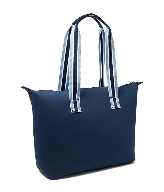 https://images.styletyx.com/images/jen-tote-neoprene-tommy-hilfiger-13381427_2.webp