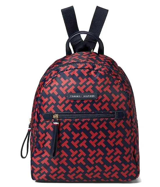 https://images.styletyx.com/images/jennifer-ii-small-backpack-bias-bicolor-print-nylon-tommy-hilfiger-2693352_1.webp
