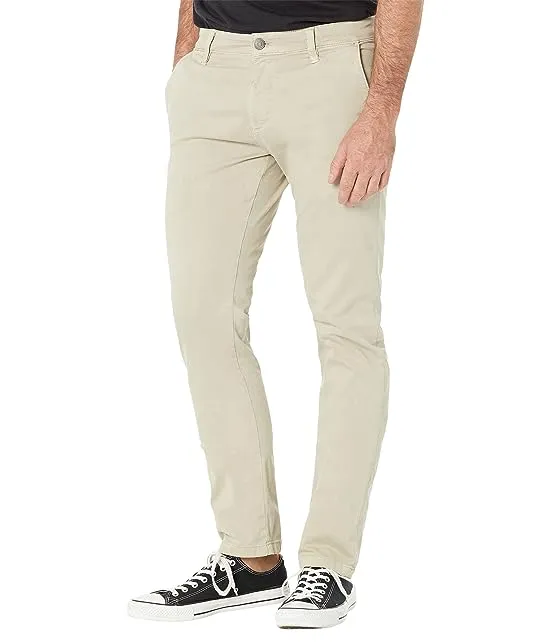 https://images.styletyx.com/images/johnny-slim-chino-mavi-jeans-2471634_1.webp