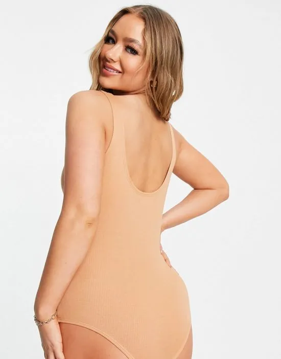 https://images.styletyx.com/images/jojo-scoop-neck-sleeve-bodysuit-in-camel-threadbare-1960377_2.webp