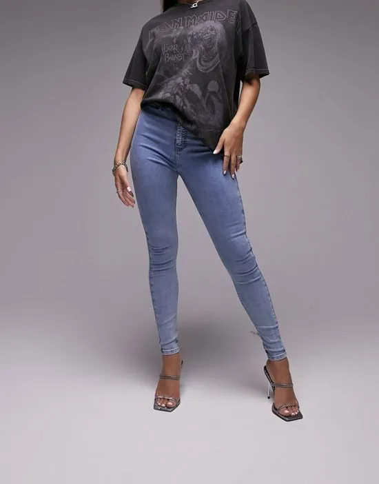https://images.styletyx.com/images/joni-jeans-in-bleach-topshop-hourglass-13207945_5.webp