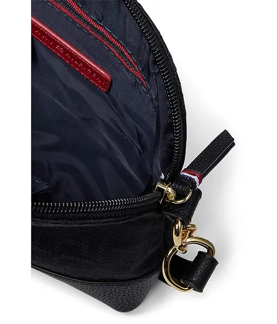 https://images.styletyx.com/images/joy-ii-dome-crossbody-square-monogram-jacquard-tommy-hilfiger-581243990_3.webp