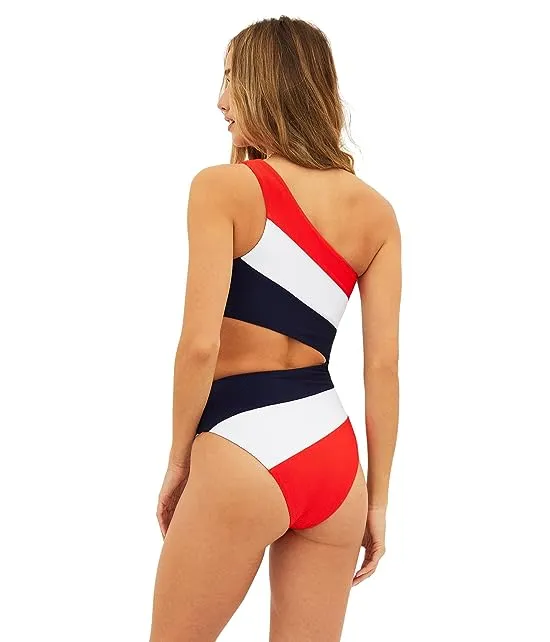https://images.styletyx.com/images/joyce-one-piece-beach-riot-1637881236_3.webp