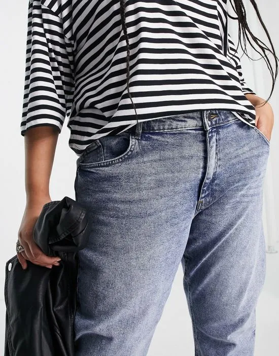 https://images.styletyx.com/images/katy-mid-waist-mom-jeans-in-blue-noisy-may-curve-1776900_4.webp