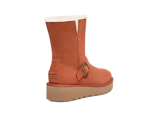https://images.styletyx.com/images/kelissa-short-koolaburra-by-ugg-1959662153_5.webp