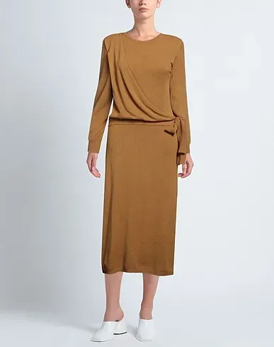 https://images.styletyx.com/images/khaki-knitted-midi-dress-meme-road-1006957795_2.webp