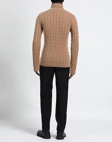https://images.styletyx.com/images/khaki-knitted-turtleneck-wool-co-2656591_3.webp