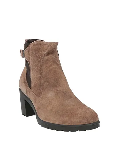 https://images.styletyx.com/images/khaki-leather-ankle-boot-enval-soft-872524507_2.webp