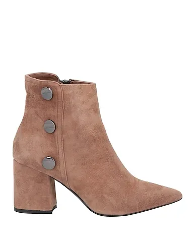 https://images.styletyx.com/images/khaki-leather-ankle-boot-prezioso-1224172289_1.webp