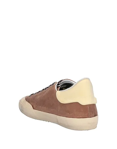 https://images.styletyx.com/images/khaki-leather-sneakers-4b12-13283679_3.webp