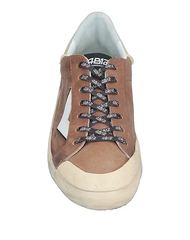https://images.styletyx.com/images/khaki-leather-sneakers-4b12-13283679_4.webp