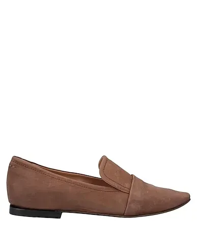 https://images.styletyx.com/images/khaki-loafers-i-n-k-shoes-1726727_1.webp