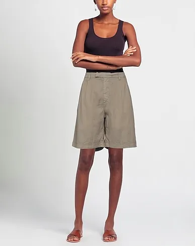 https://images.styletyx.com/images/khaki-plain-weave-shorts-bermuda-reign-1005268452_2.webp
