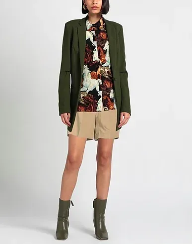 https://images.styletyx.com/images/khaki-plain-weave-shorts-bermuda-t-jacket-by-tonello-1888145674_2.webp