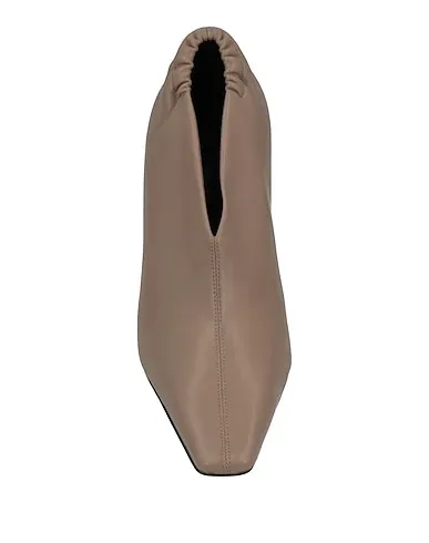 https://images.styletyx.com/images/khaki-pump-kalliste-13156690_4.webp