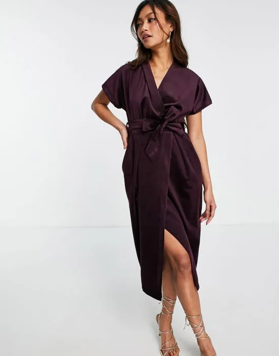 https://images.styletyx.com/images/kimono-sleeve-velvet-midi-dress-with-wrap-tie-in-plum-closet-london-1810937_3.webp