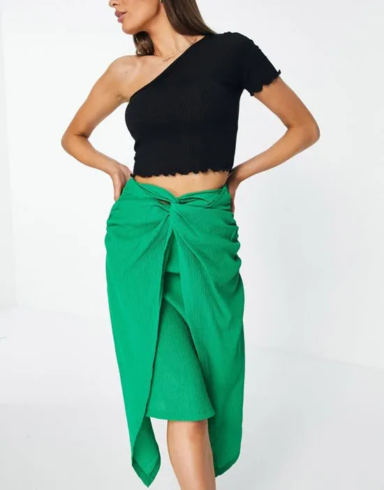 https://images.styletyx.com/images/knot-front-midi-skirt-in-green-stradivarius-2018925_4.webp