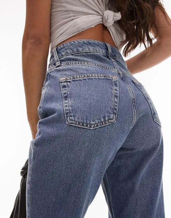 https://images.styletyx.com/images/kort-jeans-in-mid-blue-topshop-hourglass-13182922_3.webp