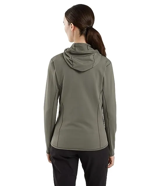https://images.styletyx.com/images/kyanite-lt-hoodie-arcteryx-13253979_2.webp