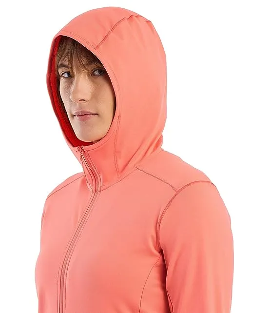 https://images.styletyx.com/images/kyanite-lt-hoodie-arcteryx-13253980_3.webp