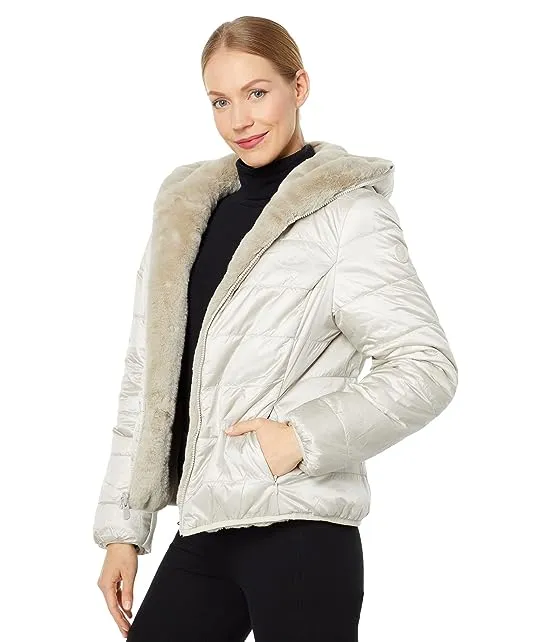 https://images.styletyx.com/images/laila-short-reversible-faux-fur-save-the-duck-3278221_3.webp