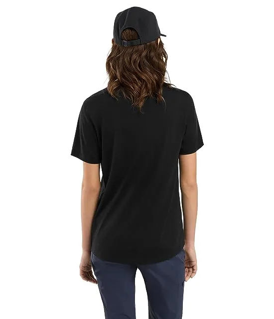 https://images.styletyx.com/images/lana-crew-short-sleeve-arcteryx-13133280_3.webp