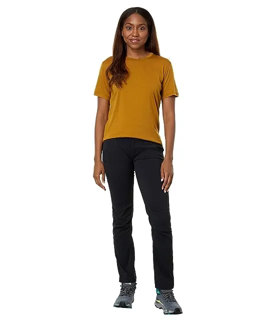 https://images.styletyx.com/images/lana-crew-short-sleeve-arcteryx-1964118111_4.webp