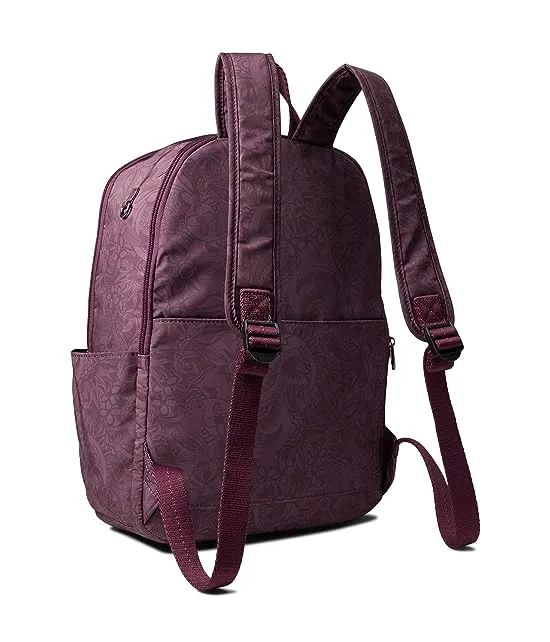 https://images.styletyx.com/images/larchmont-backpack-the-sak-2605659_2.webp