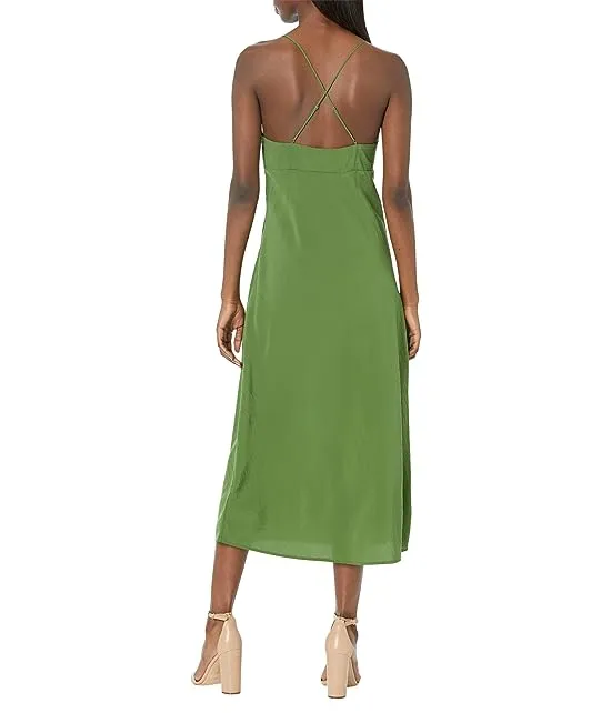 https://images.styletyx.com/images/layton-midi-slip-dress-madewell-871470299_2.webp