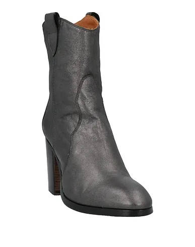 https://images.styletyx.com/images/lead-leather-ankle-boot-jo-ghost-13211621_2.webp