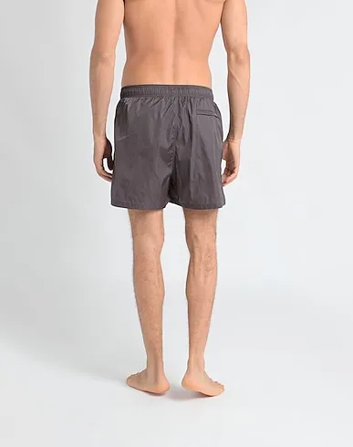 https://images.styletyx.com/images/lead-techno-fabric-swim-shorts-arket-674349_3.webp
