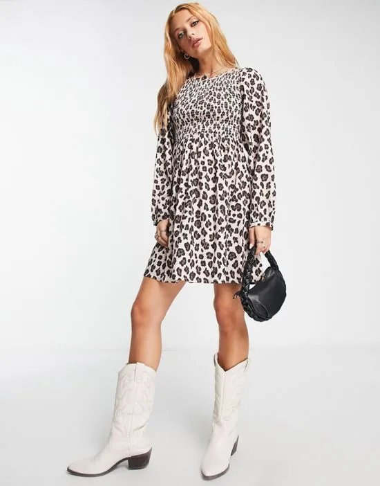 https://images.styletyx.com/images/leopard-print-mini-dress-in-multi-bolongaro-trevor-13063911_4.webp