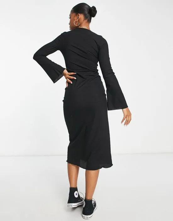 https://images.styletyx.com/images/lettuce-edge-flared-sleeve-ribbed-midi-dress-in-black-new-look-3302995_2.webp