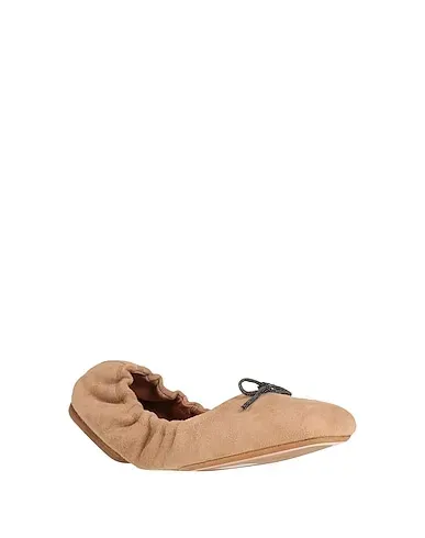 https://images.styletyx.com/images/light-brown-leather-ballet-flats-brunello-cucinelli-3293413_2.webp