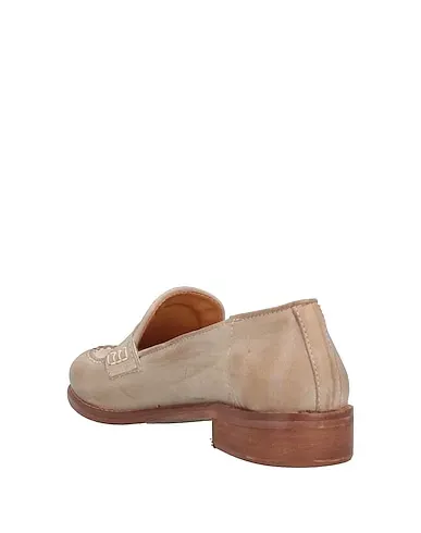 https://images.styletyx.com/images/light-brown-leather-loafers-divine-follie-3205534_3.webp