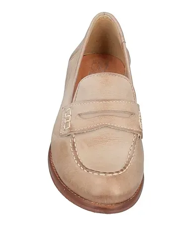 https://images.styletyx.com/images/light-brown-leather-loafers-divine-follie-3205534_4.webp