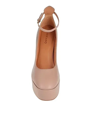 https://images.styletyx.com/images/light-brown-leather-pump-carrano-1224172190_4.webp