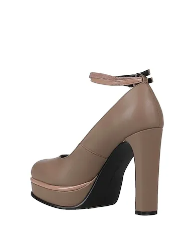 https://images.styletyx.com/images/light-brown-leather-pump-luciano-barachini-710508923_3.webp