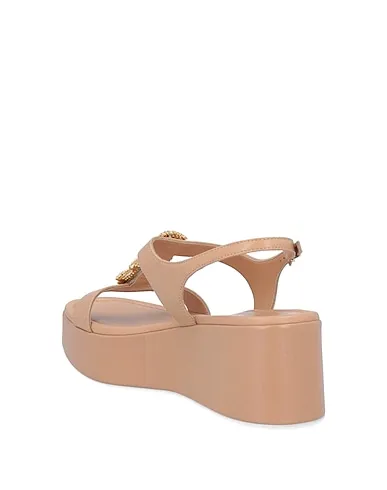 https://images.styletyx.com/images/light-brown-leather-sandals-loriblu-2495776_3.webp