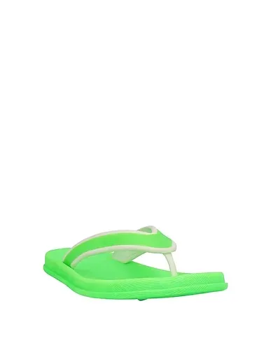 https://images.styletyx.com/images/light-green-flip-flops-valentino-875880880_2.webp