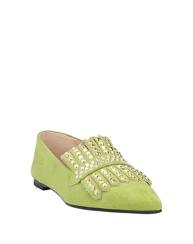 https://images.styletyx.com/images/light-green-leather-loafers-giulia-neri-1005031528_2.webp