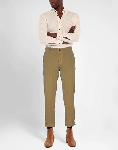 https://images.styletyx.com/images/light-green-velvet-casual-pants-rrd-13662944_2.webp
